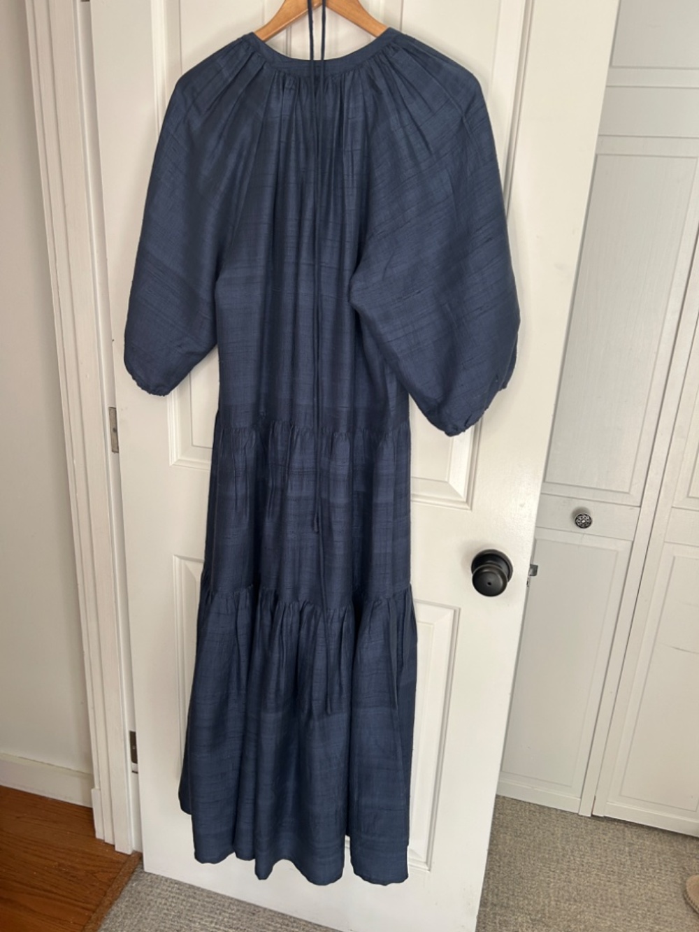 Apiece apart v-neck Maxi Mitte Blue tiered dress - Medium - 100% silk - Picture 6 of 6